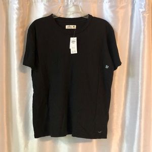 simple black tshirt